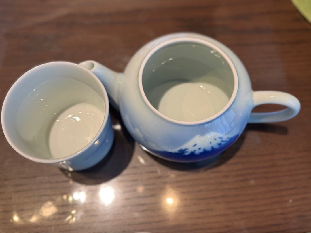 深川製磁 青と富士山デザイン急須と茶碗セット