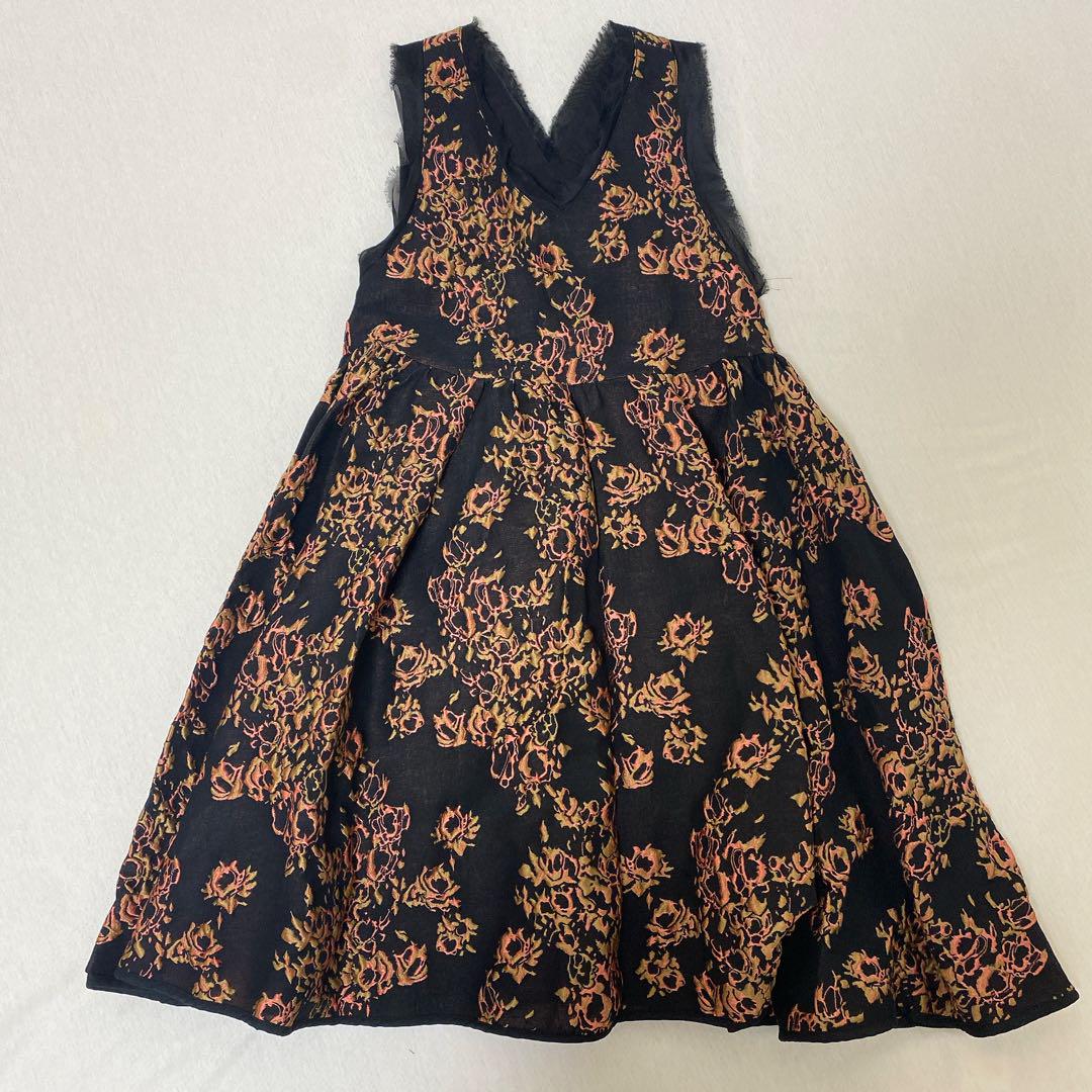 【muu】ミニワンピース/ドレス/花柄/ローズ/ノースリーブワンピース/フレア muu】ミニワンピース/ドレス/花柄/ローズ/ノースリーブ