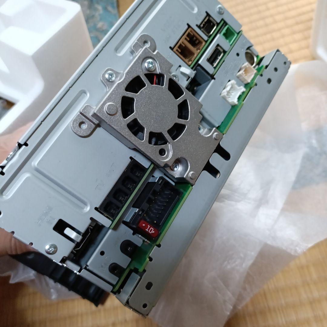 カロッツェリア　楽ナビ 9V型　　AVIC-RQ721 開封済み　未使用