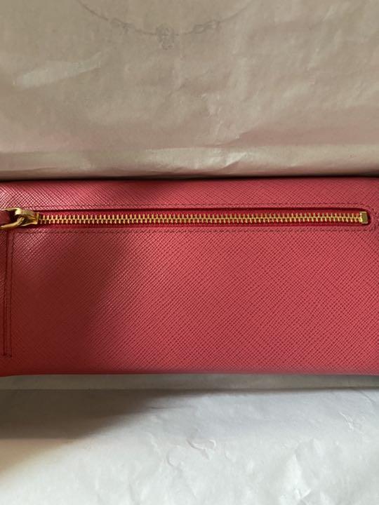 PRADA 長財布　ピンク　新品未使用