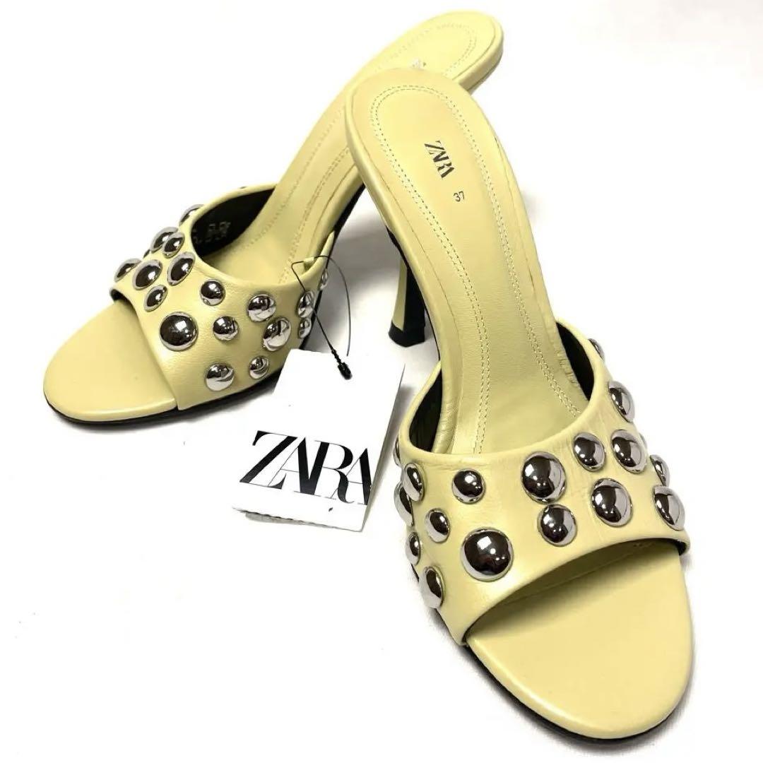 【新品同様】ZARA サンダル 24.0cm シルバースタッズ モスイエロー