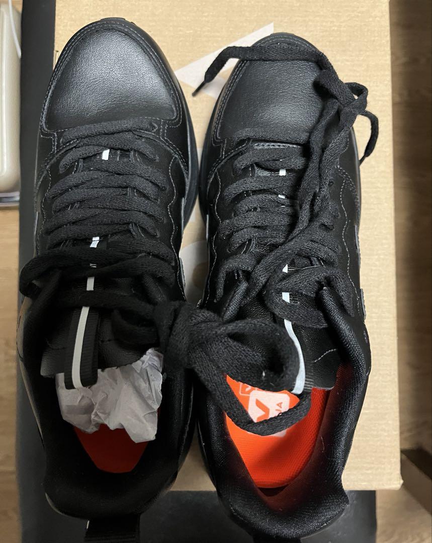 VEJA Venturi ブラックスニーカー 40