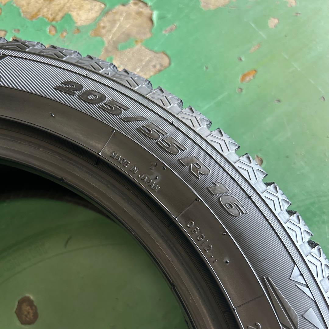 中古スタッドレスタイヤ205/55R16トーヨー4本セット　オーラ、インプレッサ
