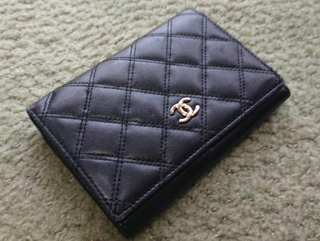 CHANEL ブラック 二つ折り財布