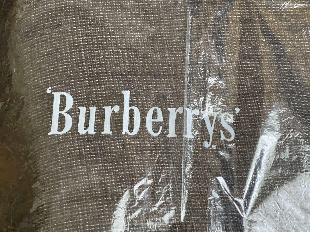Burberrys ヴィンテージ　傘デザイン 純シルクスカーフ Burberrys ヴィンテージ 傘デザイン 純シルクスカーフ - メルカリ