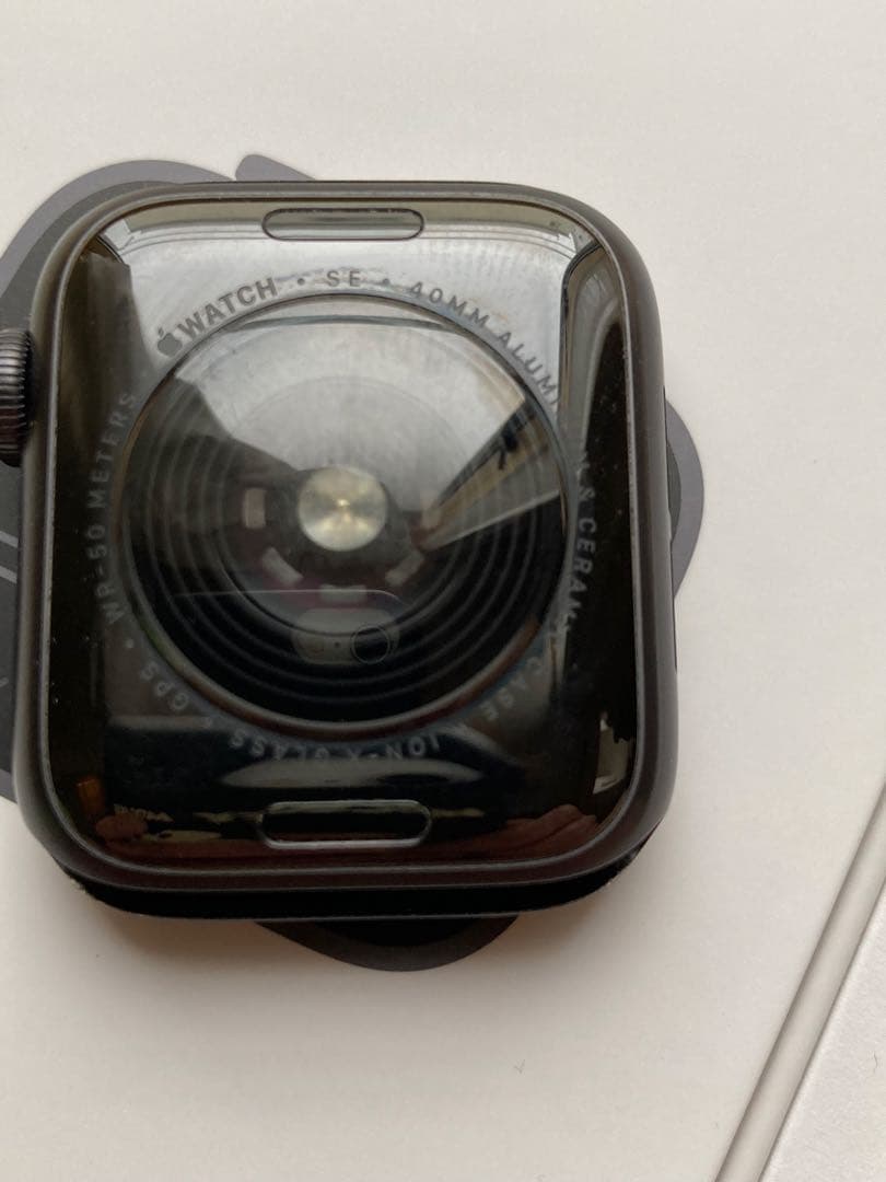 バッテリー100% Apple Watch SE バッテリー100% Apple Watch SE