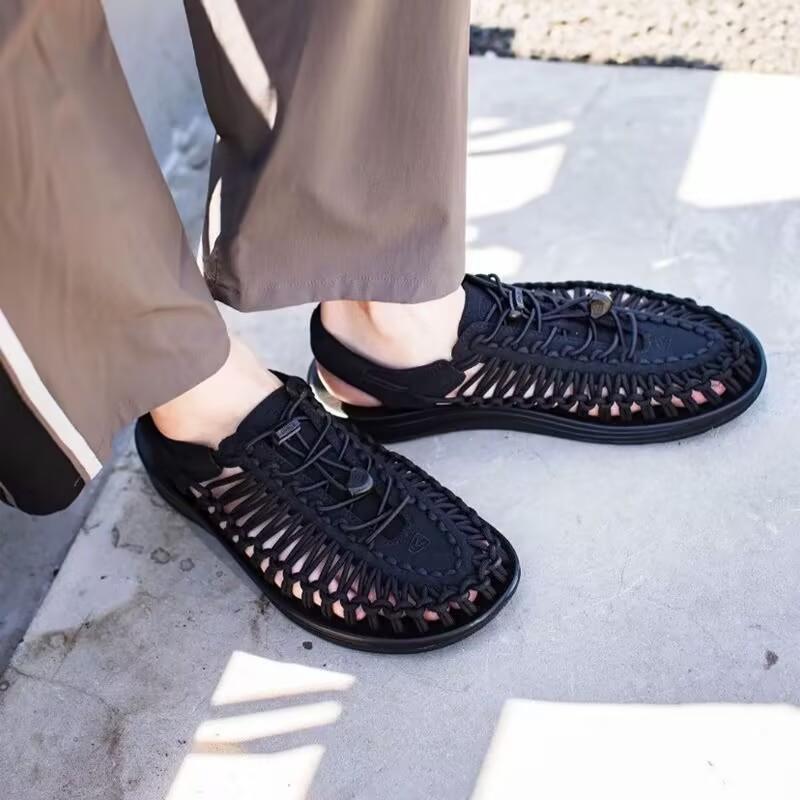 KEEN スポーツサンダル ブラック