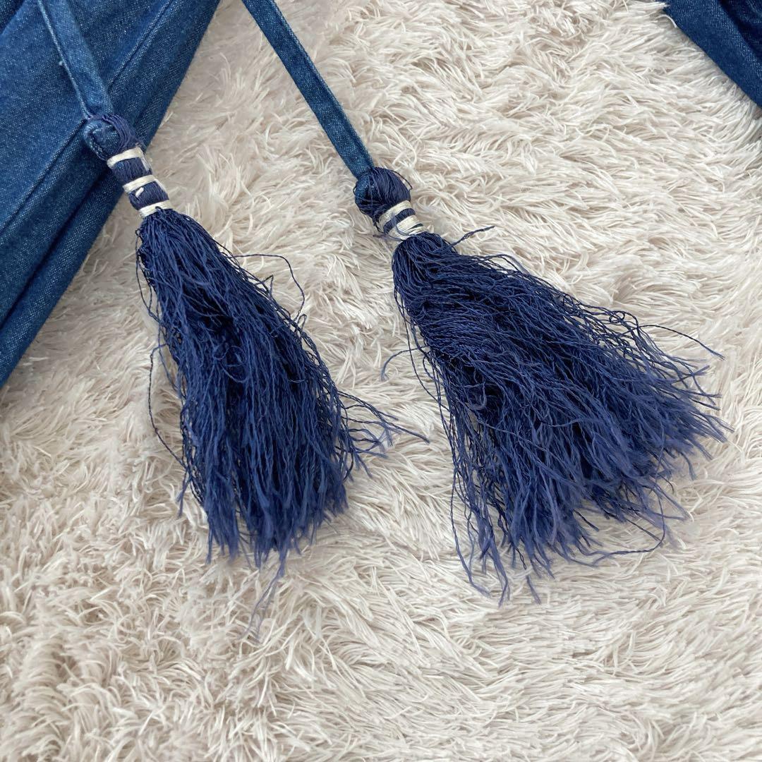 美品】 ヌキテパ 刺繍 シャンブレーエンブロイダリーワンピース