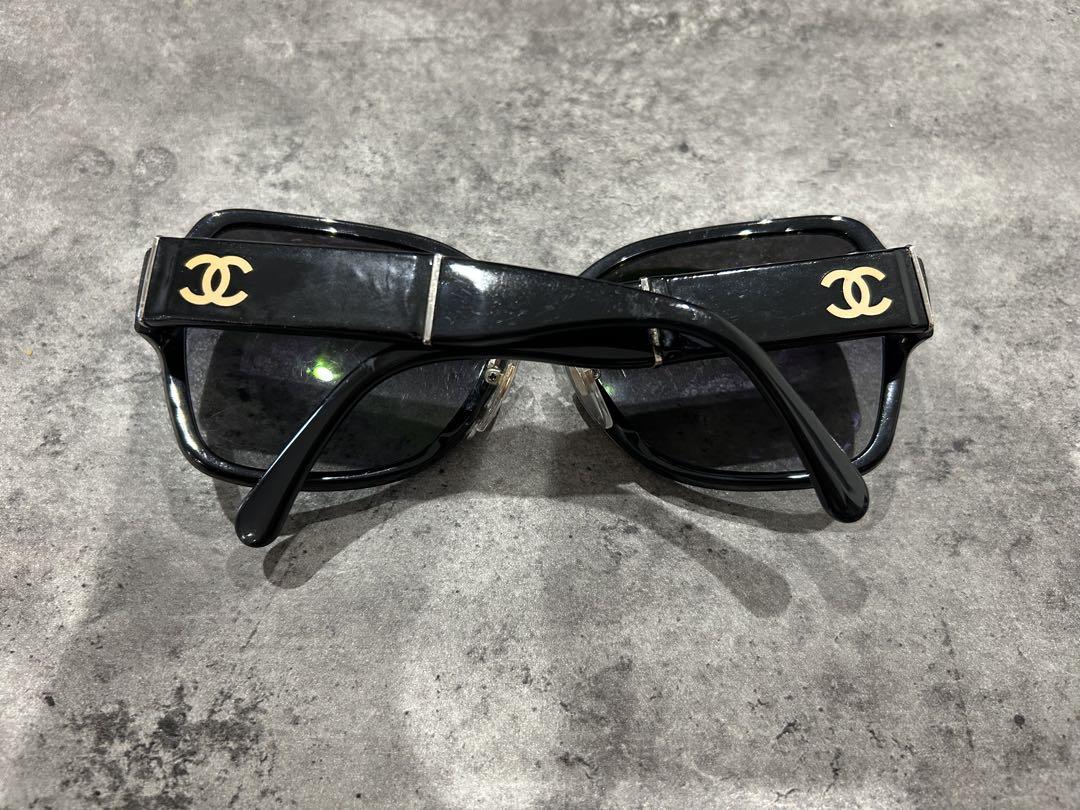 CHANEL ブラック サングラス レザーケース付き - メルカリ
