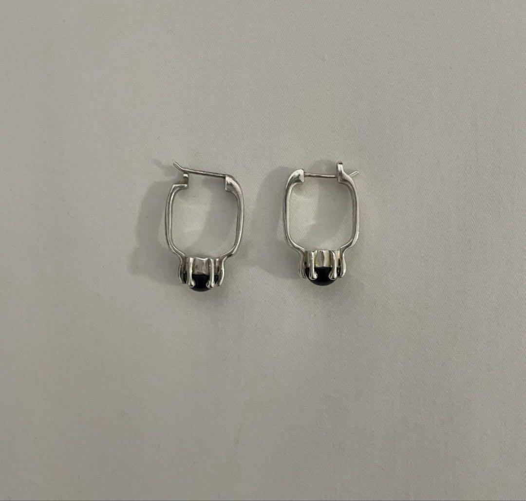 アクセサリー Born From Rock Onyx Earring