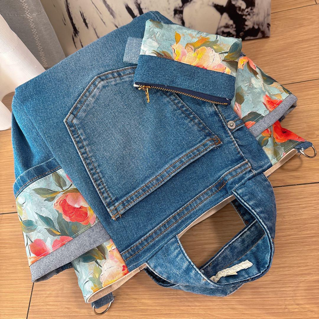 【国内在庫】 トートバッグ デニムリメイク ハンドメイド トートバッグ 花柄 トートバッグ