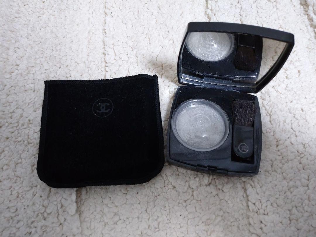 CHANELジュコントゥラスト22プラティン