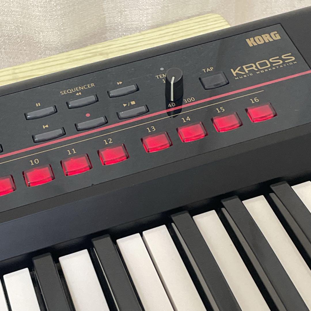 【美品】KORG キーボードシンセサイザー KROSS-61 クロス 61鍵