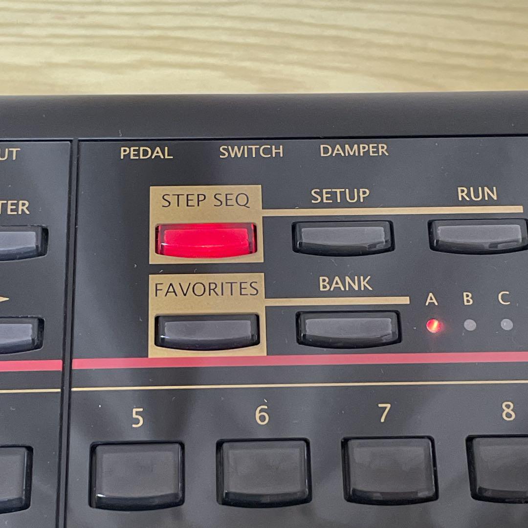 【美品】KORG キーボードシンセサイザー KROSS-61 クロス 61鍵