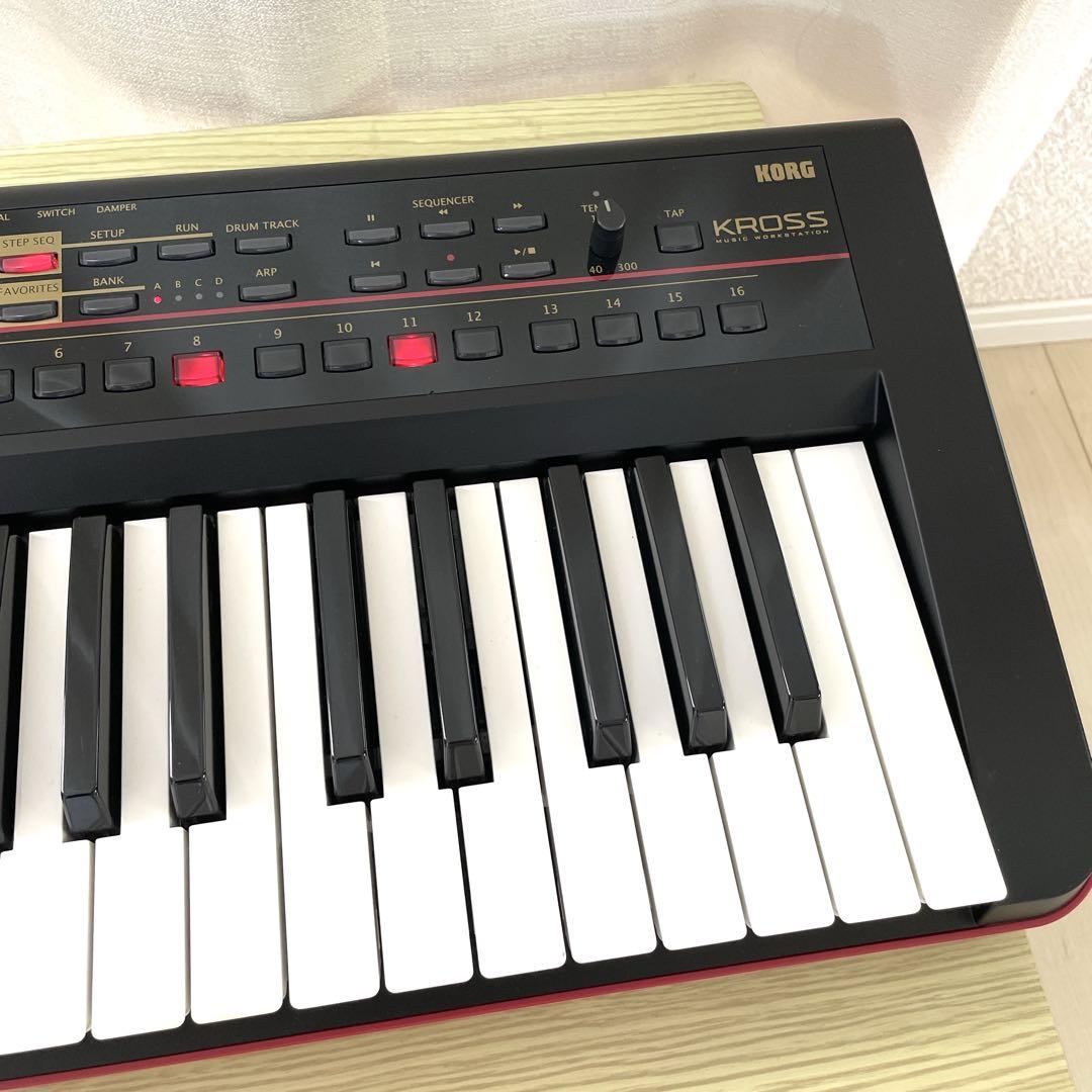 【美品】KORG キーボードシンセサイザー KROSS-61 クロス 61鍵