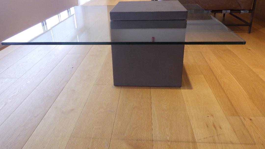 moda en casa FLYING table ガラステーブル