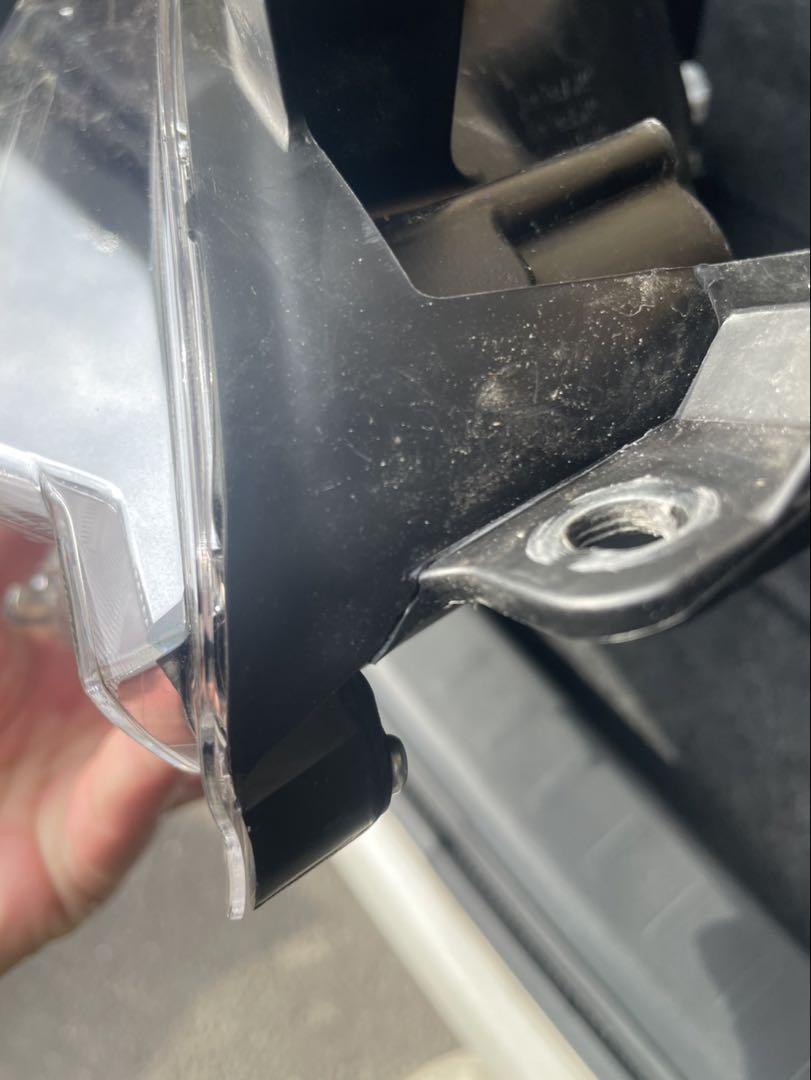 TOYOTA ヘッドライト （右）
