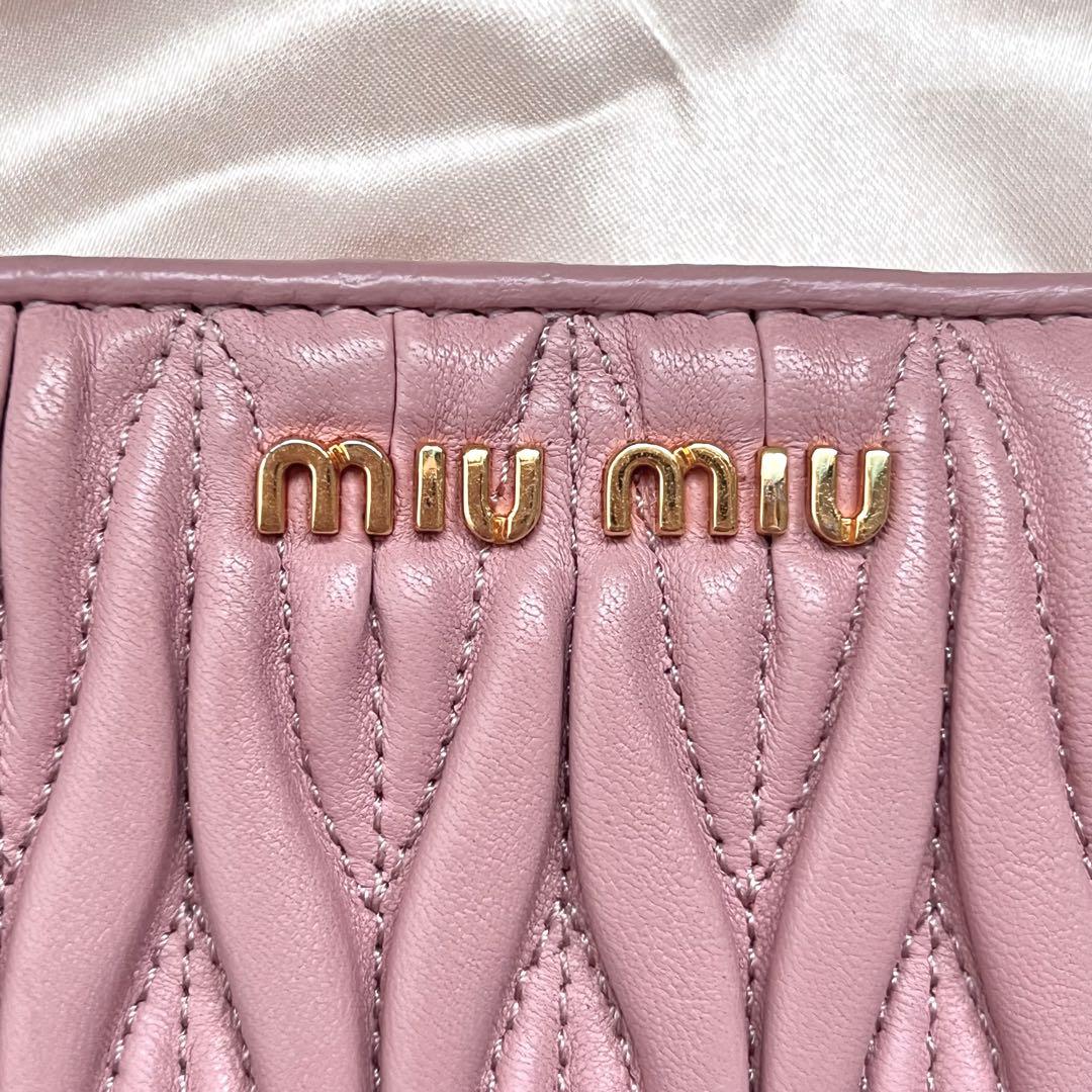 【美品・箱付き】miu miu 長財布 マテラッセ ピンク ゴールドロゴ 上品