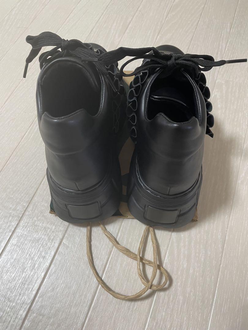 pium フリルベルトボリュームスニーカー Mサイズ black