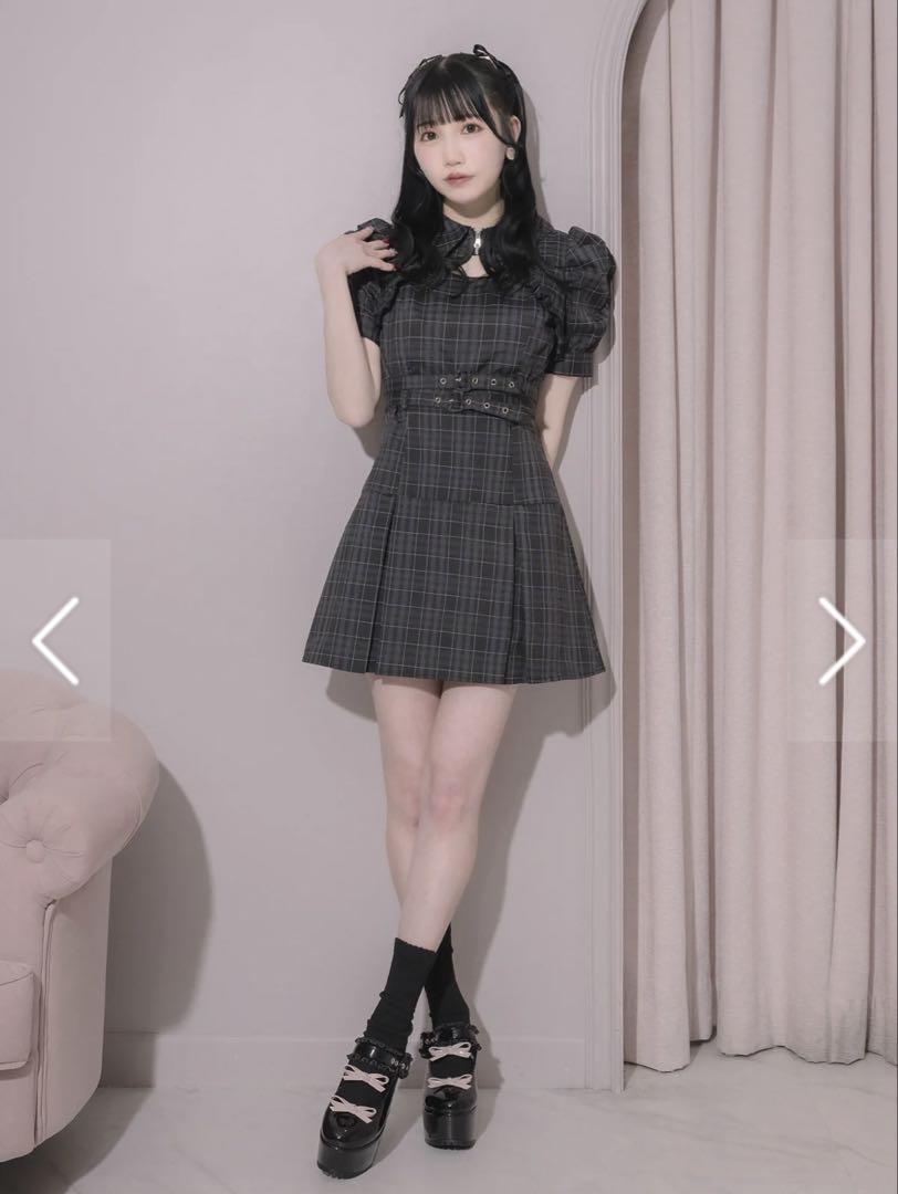 Pium ダブルベルトカットアウトワンピース ブラックチェック