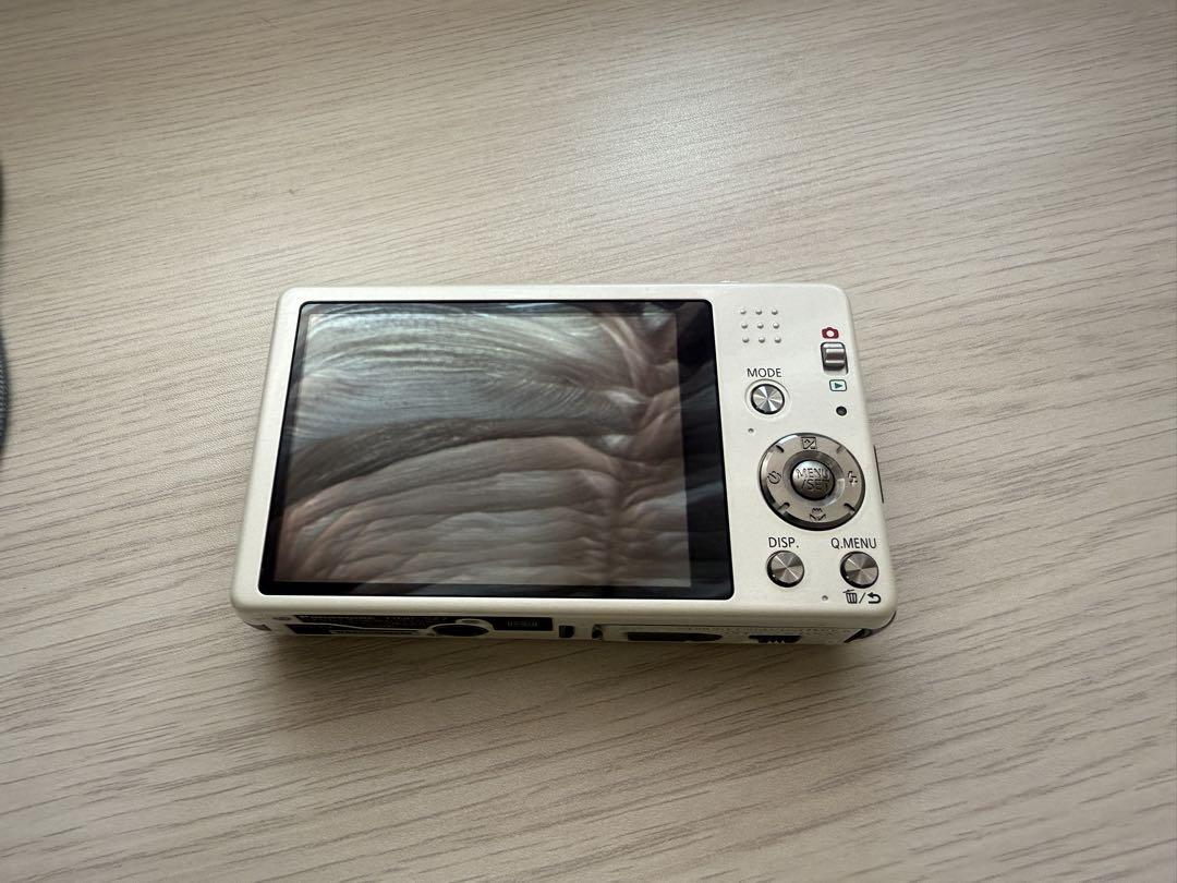 美品　パナソニック　LUMIX DMC-S27