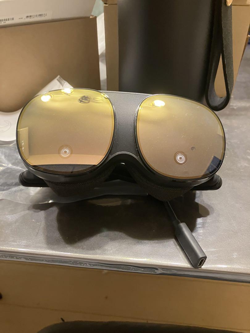 265 超美品　HTC VIVE FLOW ケースセット