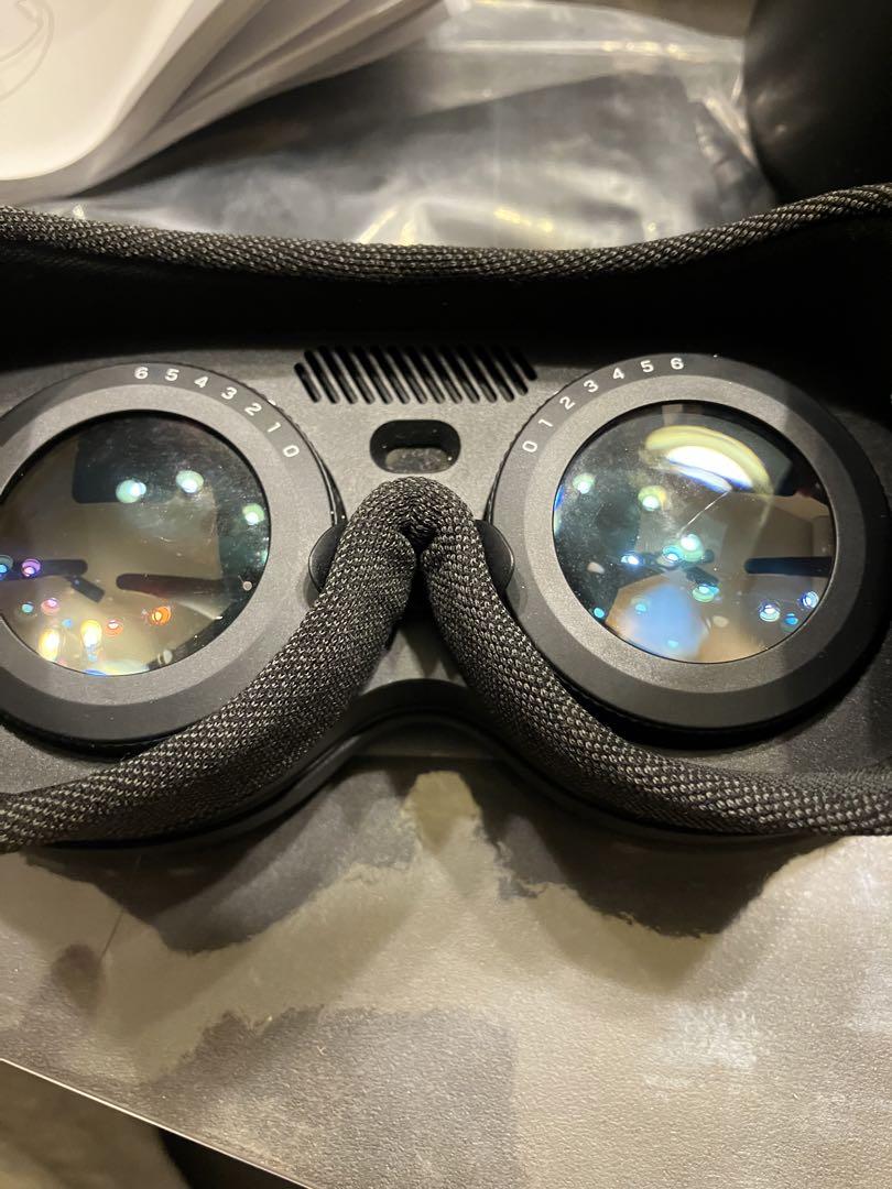 265 超美品　HTC VIVE FLOW ケースセット