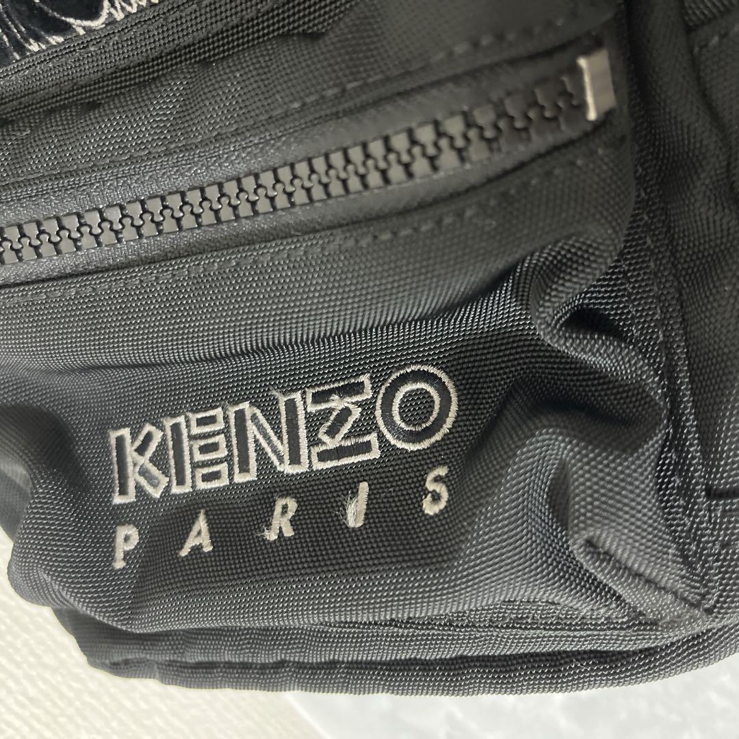 KENZO（ケンゾー）のミニリュック 黒 ブラック タイガー刺繍