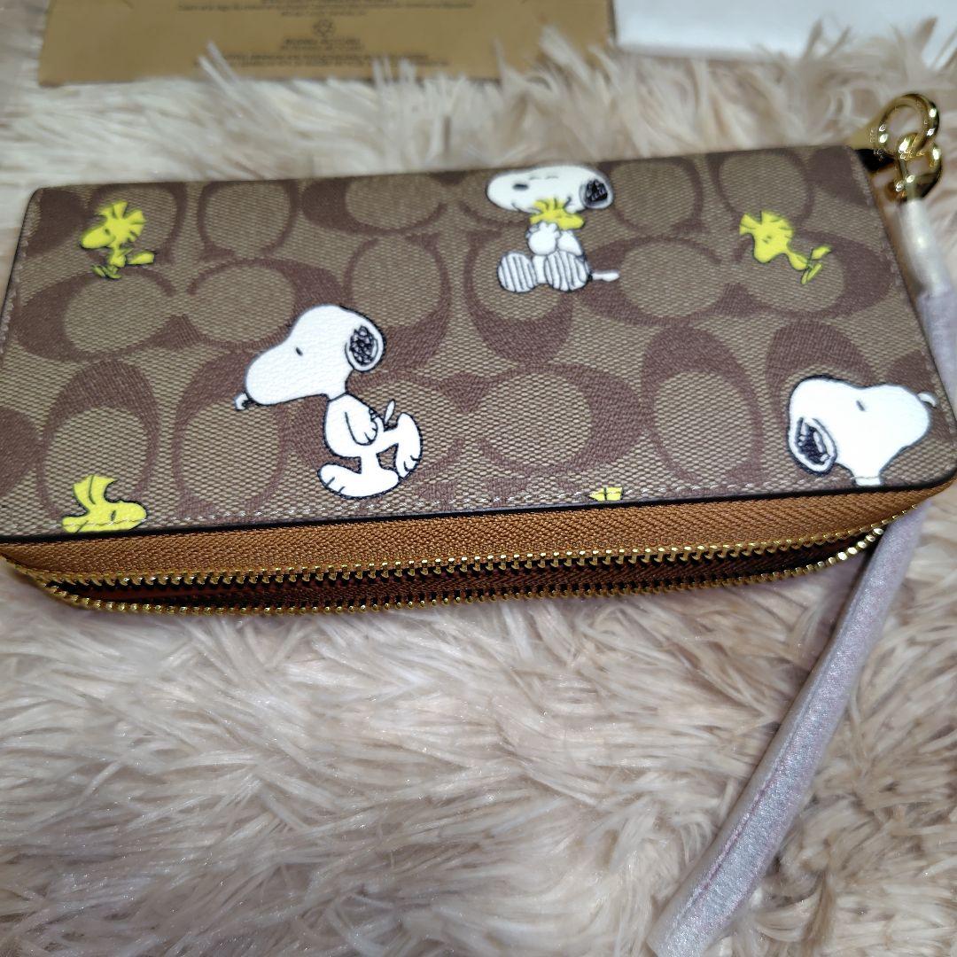 ム*ン様 新品COACH スヌーピー 長財布