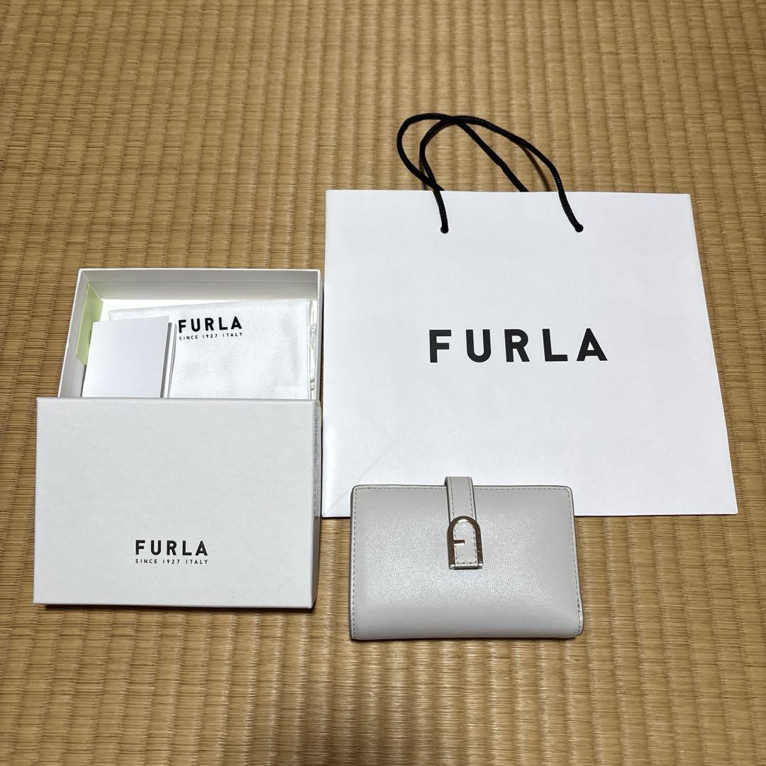 フルラ FURLA 財布 （ホワイト） -アウトレットファッション通販