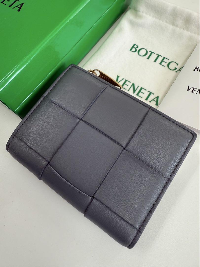 ボッテガヴェネタ 二つ折り財布 スモール カセット グレー