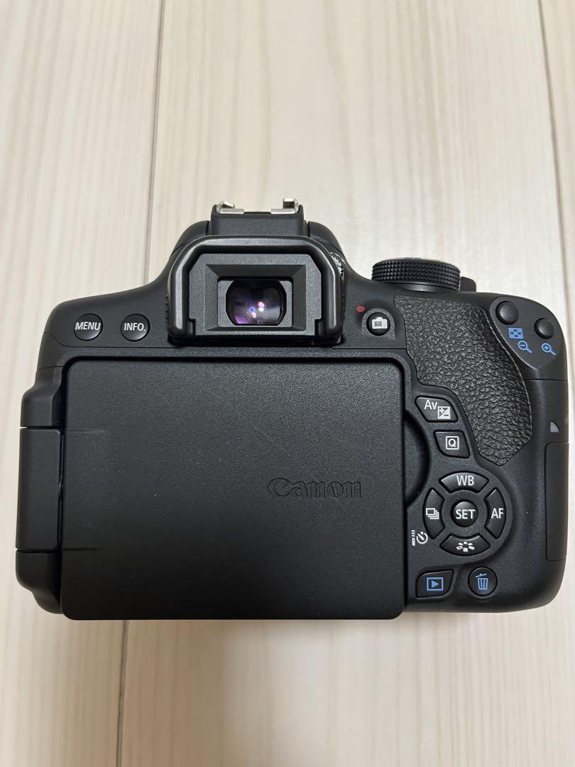 Canon EOS Kiss X8i ダブルズームキット