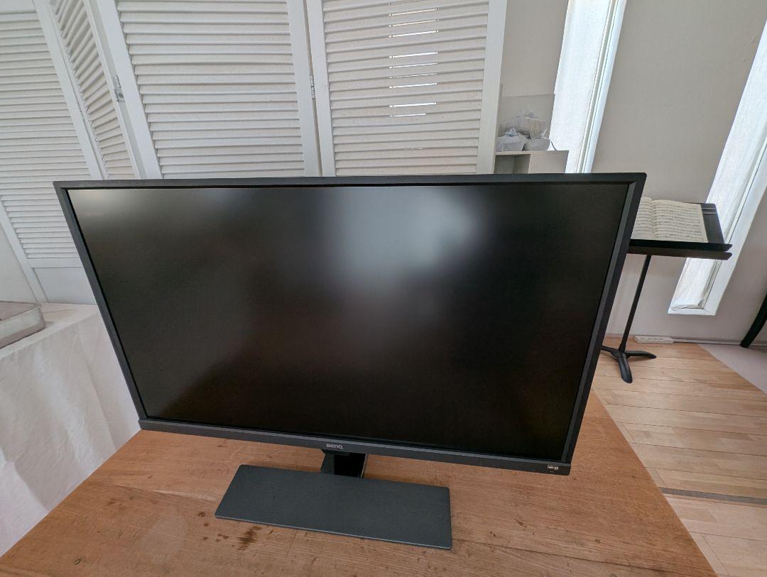 BenQ 31.5型 4K 液晶モニター EW3270U（HDR10アイ・ケア）