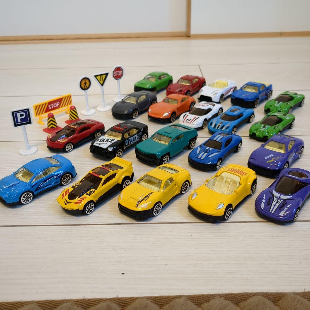 ミニカーセット 20台 美品】ミニカー20個と交通標識7個付きセット! - メルカリ