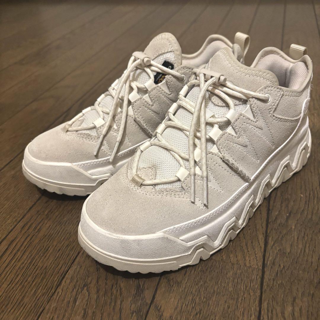UGG スニーカー　【UGG】W CAPTRAIL LOW （LBEG）