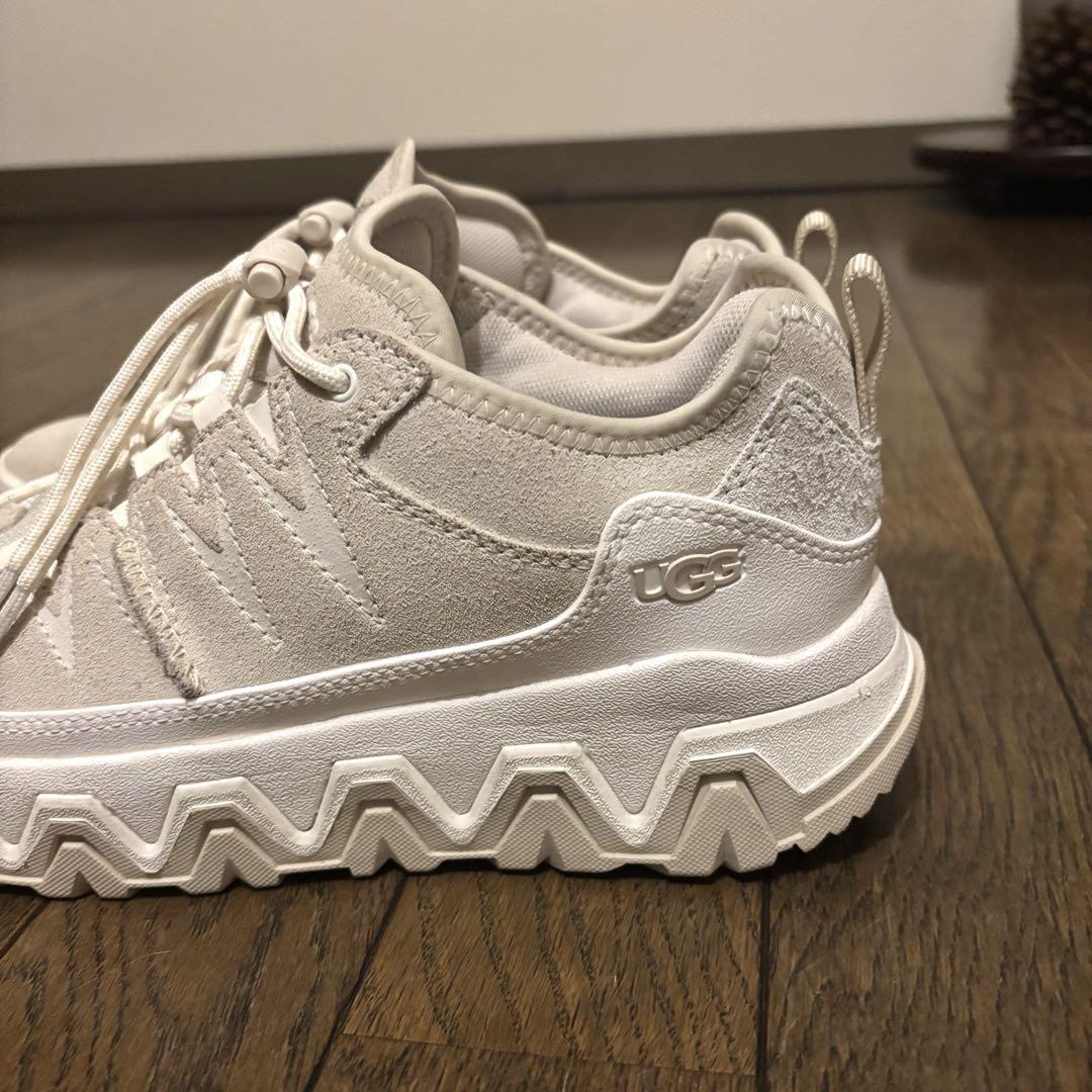 UGG スニーカー　【UGG】W CAPTRAIL LOW （LBEG）