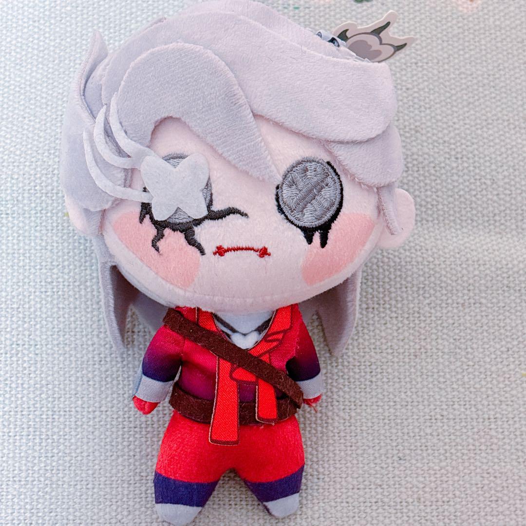 週末価格】第五人格 赤服の人物 傭兵 ナワーブ・サベダー ぬいぐるみ