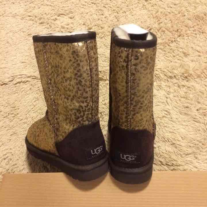 UGG(アグ)】クラッシック ウルトラミニ ニューハイツ/W CLASSIC