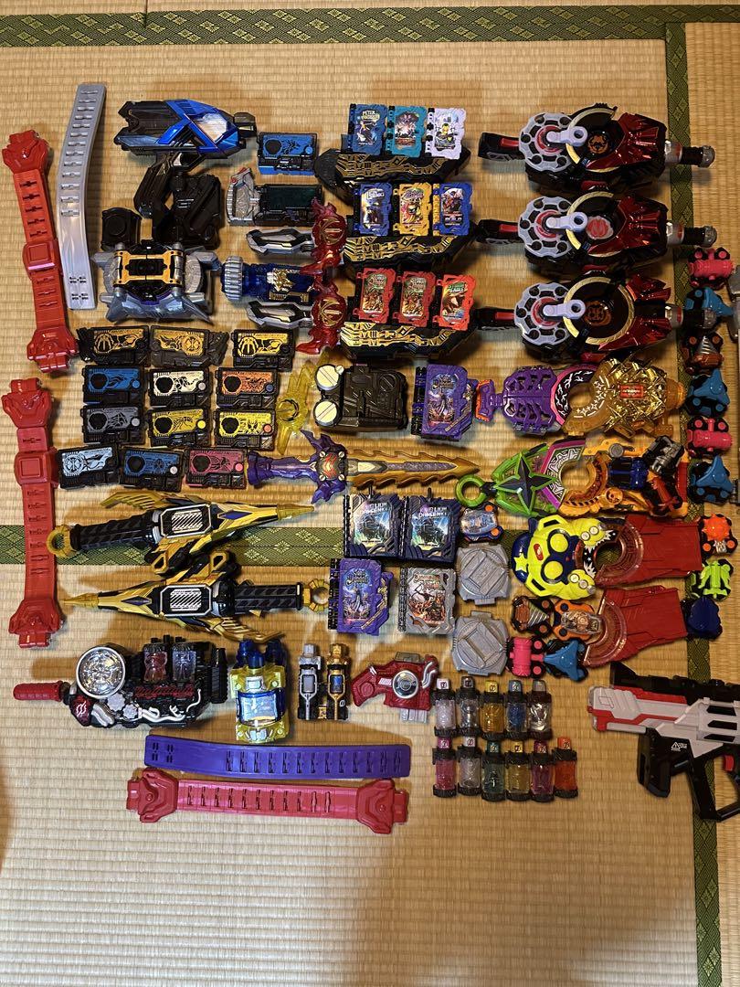 仮面ライダー変身ベルト ギーツ セイバー ビルド 画像1