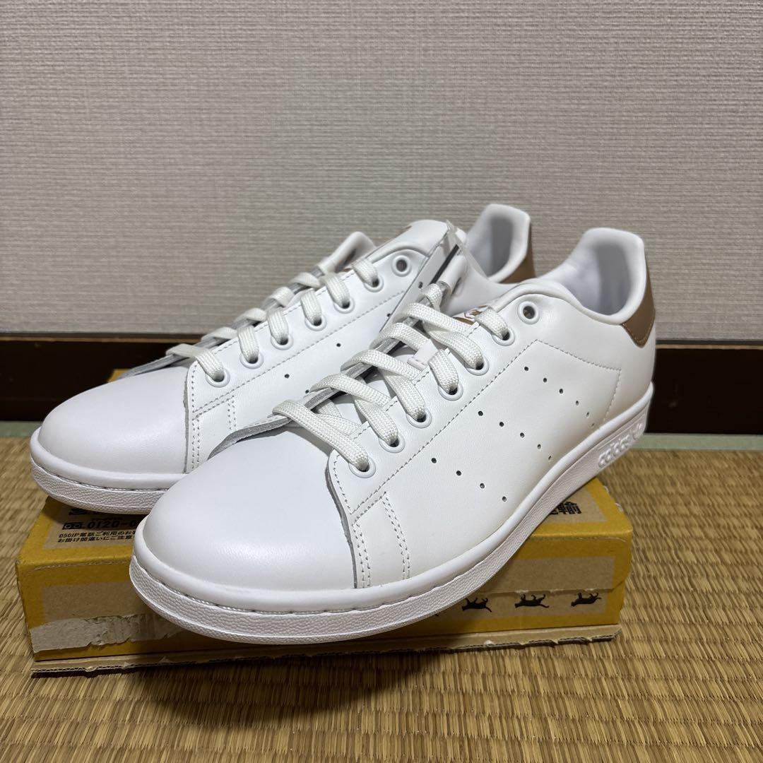 ★ アディダス
