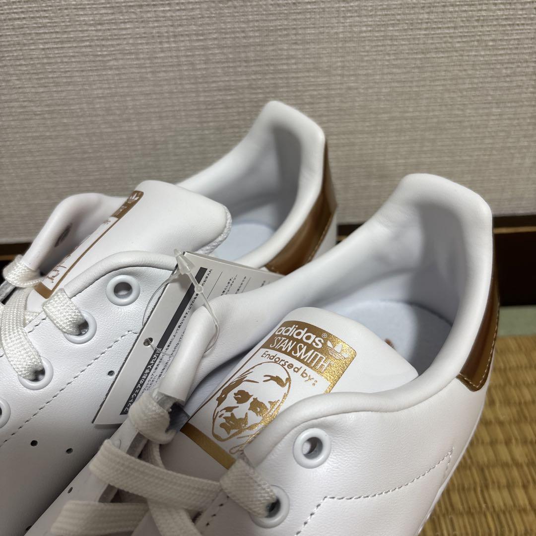 ★ アディダス