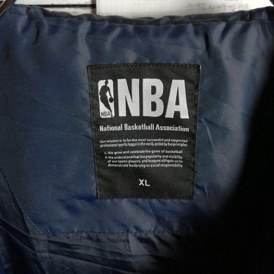 【超希少】NBA シカゴブルズ 刺繍ロゴ ナイロンジャケット ジップアップ 古着