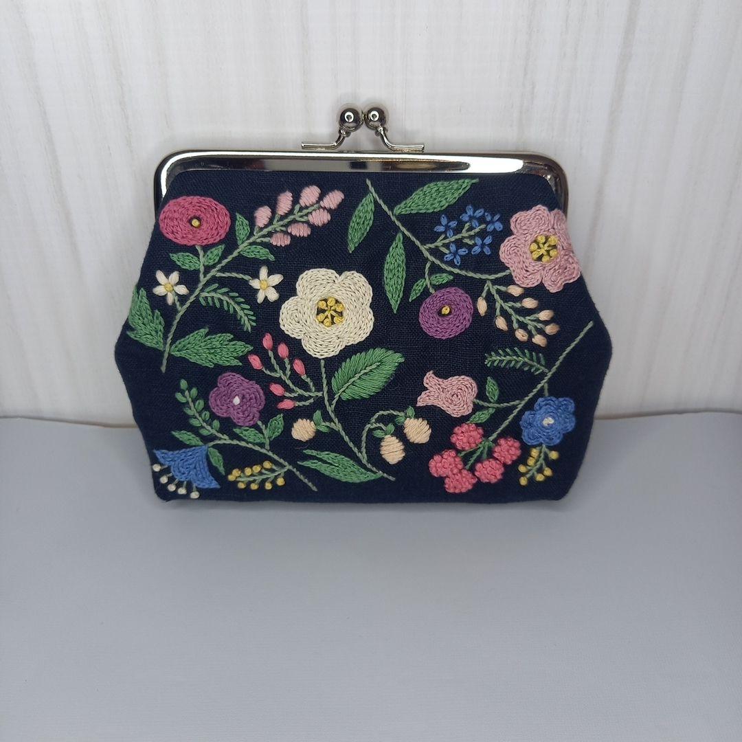 憧れの ハンドメイド＊がま口刺繍ポーチ 財布・ケース・小物入れ