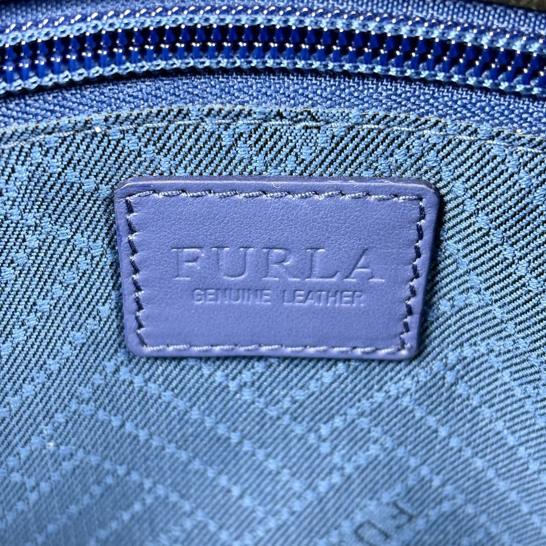極美品フルラ メンズ ショルダーバッグ 斜め掛け レザー ロゴ 黒 クロスボディ