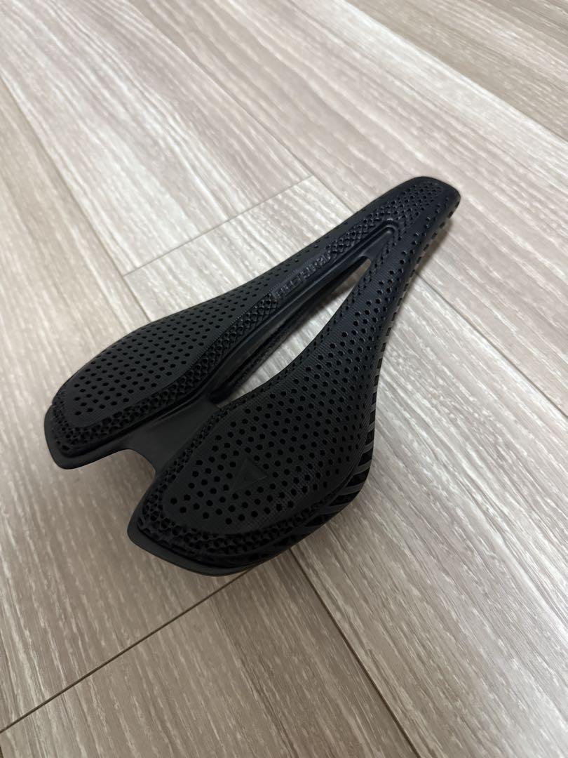 美品・限定 GIANT FLEET SLR 3D サドル　アクセサリー付き