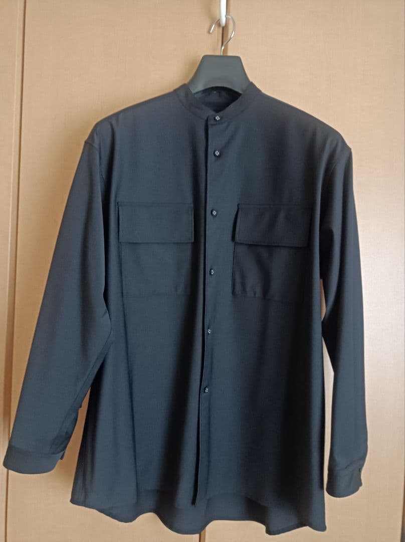 ホワイトマウンテニアリング ストレッチ バンドカラーシャツ【ブラック】【2】 ホワイトマウンテニアリング ストレッチ バンドカラーシャツ【ブラック】【2】