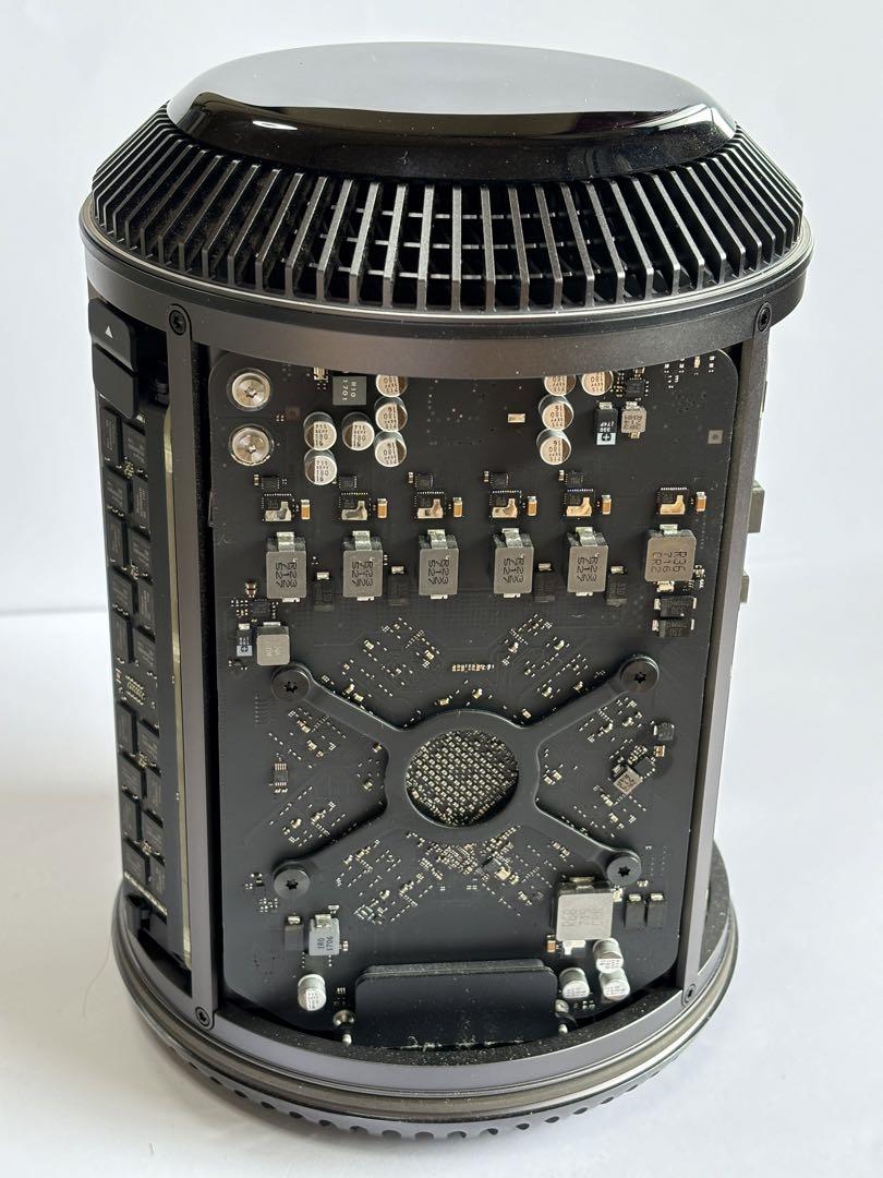 Mac Pro(2013) 3GHz 8コア メモリ64GB SSD2TB