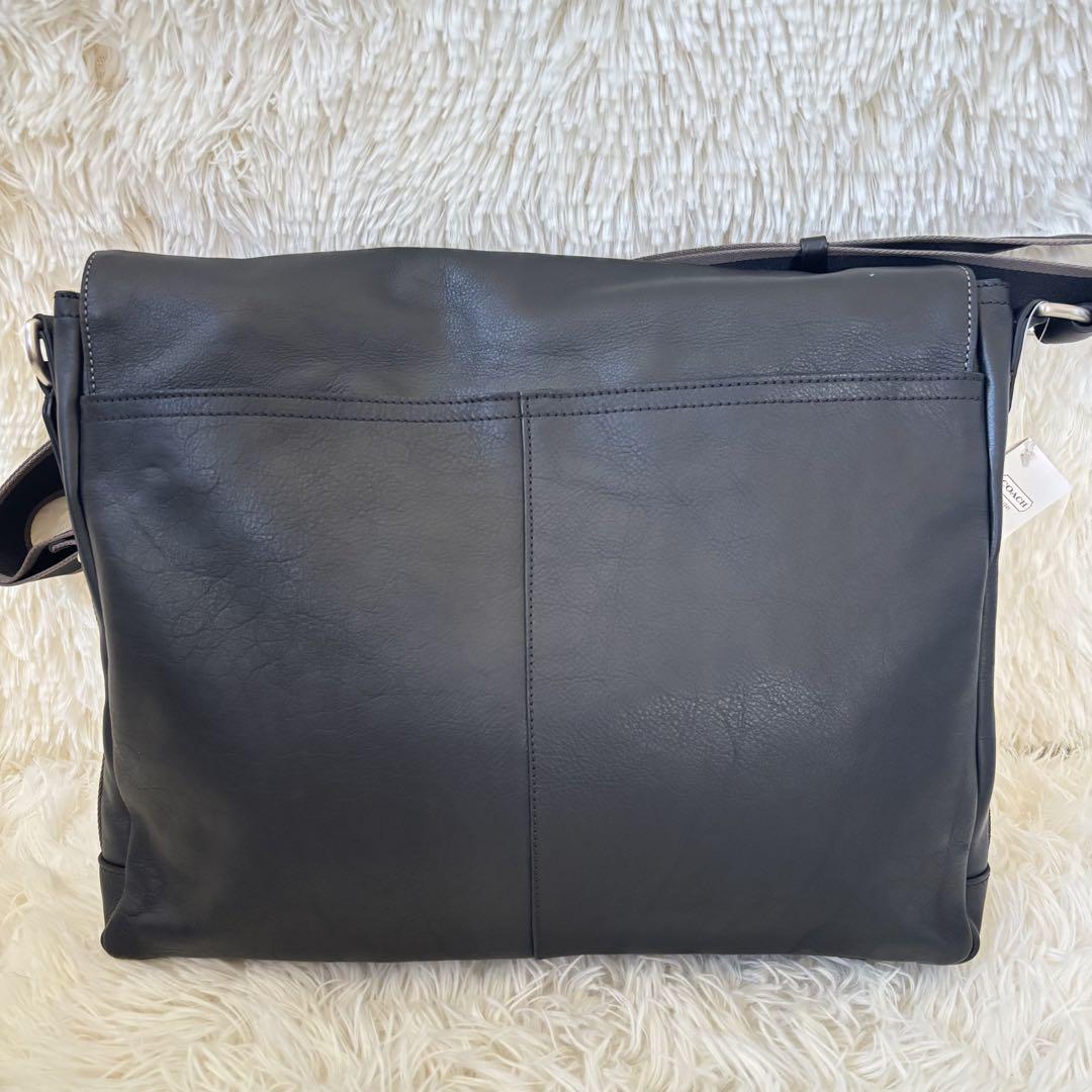 ✨未使用 COACH ショルダーバッグ メッセンジャーバッグレザー