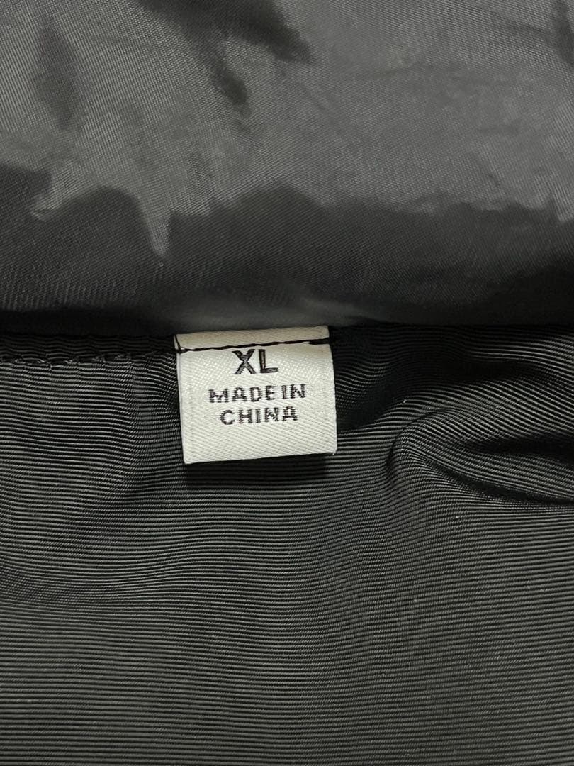 ホワイトマウンテニアリング×ユニクロ ハイブリッドダウンオーバーパーカー /XL ホワイトマウンテニアリング×ユニクロ ハイブリッドダウンオーバーパーカー /XL