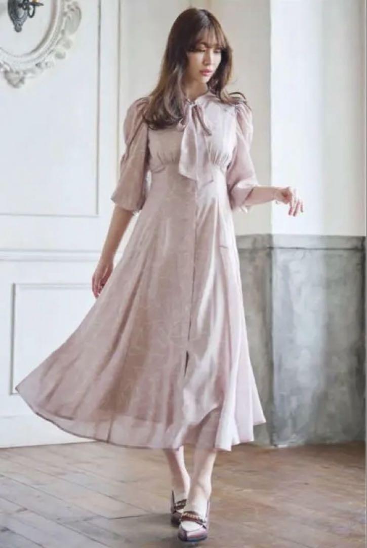 セール(SALE)開催中！ファッション通販 herlipto Mサイズ Dress Bow-Tie Brea La ワンピース